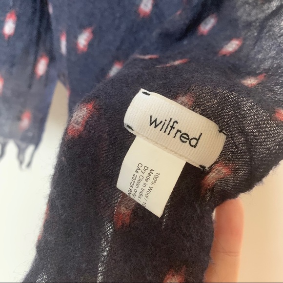 2 for $40 💫 Aritzia Wilfred Wool Scarf - Picture 3 of 4